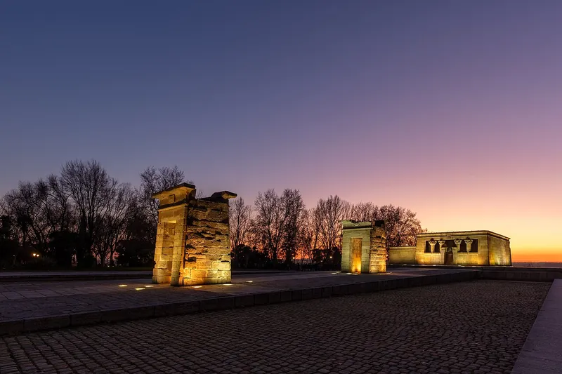 Debod y Madrid Río: atardecer de fotos